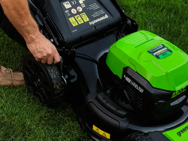 Tondeuse GREENWORKS sur batterie 48V - 46cm